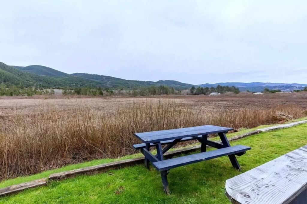 락커웨이비치 Tiki Escape W/ Amazing Mountain And Marsh Backdrop 빌라 외부 사진